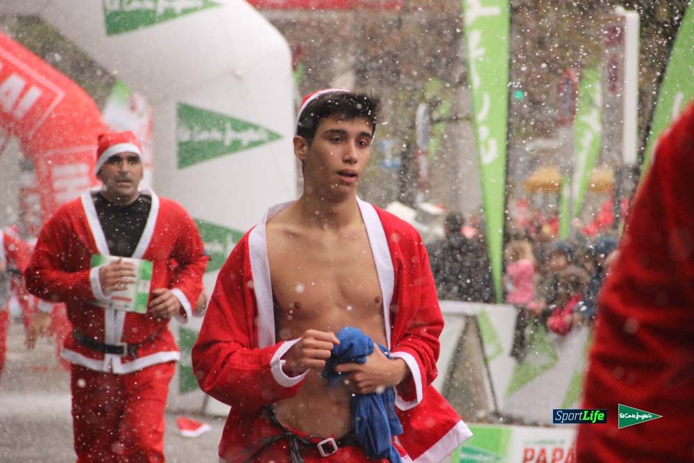 Galería de la Carrera de Papá Noel, entraeda en meta desde el minuto 27 al 37