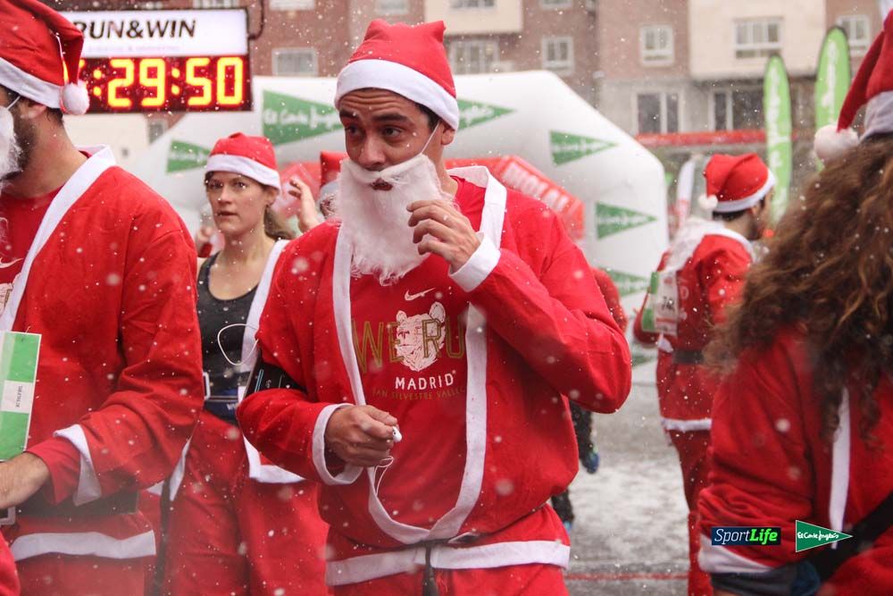 Galería de la Carrera de Papá Noel, entraeda en meta desde el minuto 27 al 37