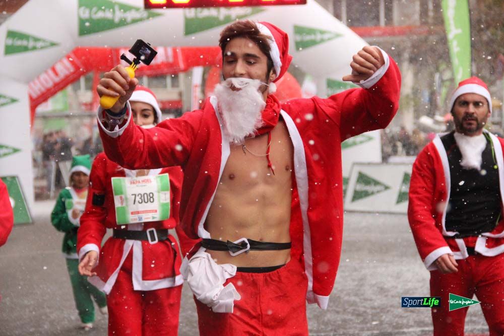 Galería de la Carrera de Papá Noel, entraeda en meta desde el minuto 27 al 37