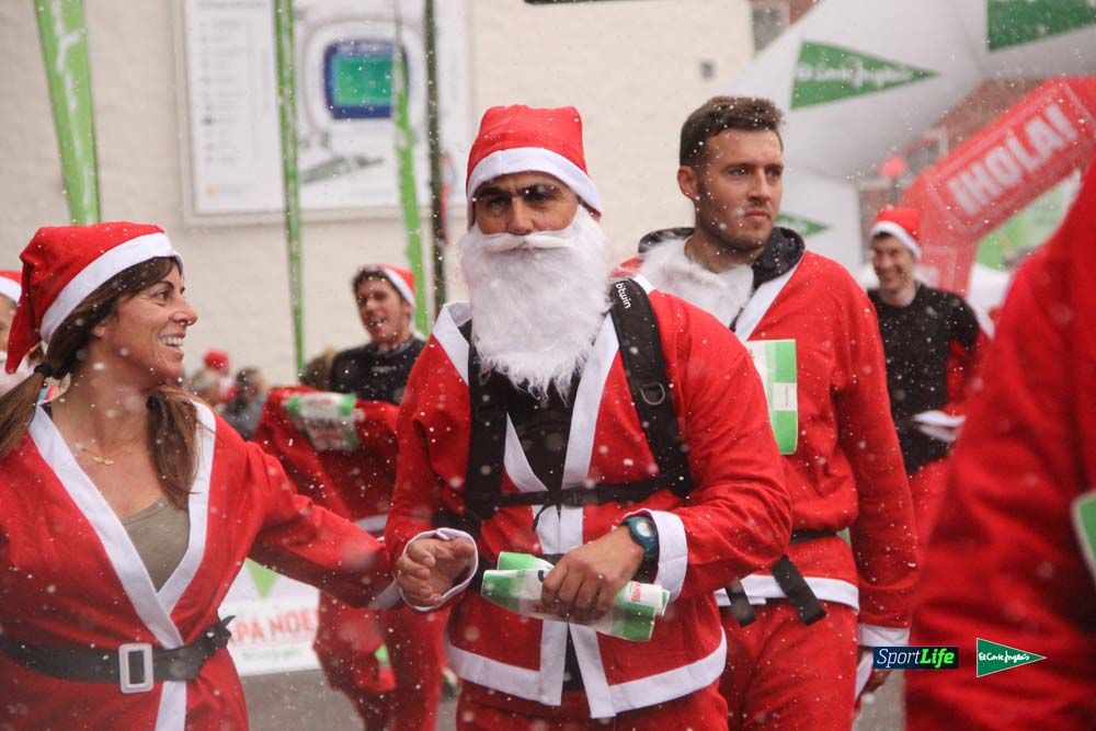 Galería de la Carrera de Papá Noel, entraeda en meta desde el minuto 27 al 37
