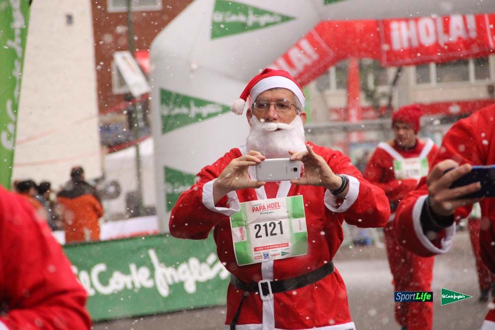 Galería de la Carrera de Papá Noel, entraeda en meta desde el minuto 27 al 37