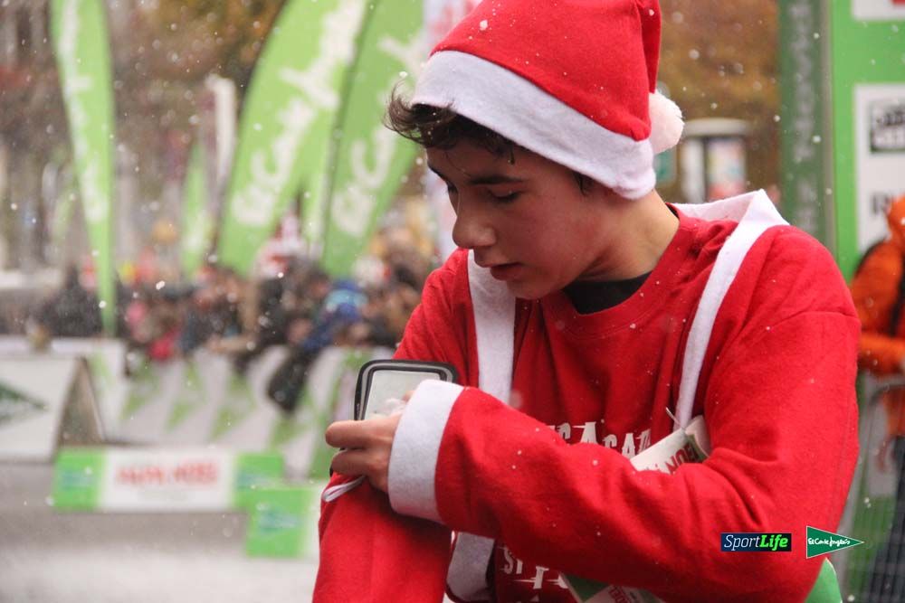 Galería de la Carrera de Papá Noel, entraeda en meta desde el minuto 27 al 37