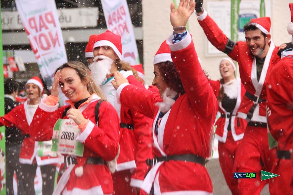 Galería de la Carrera de Papá Noel, entraeda en meta desde el minuto 27 al 37