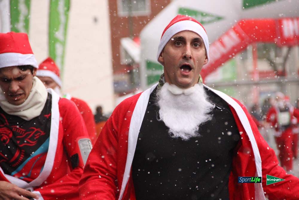 Galería de la Carrera de Papá Noel, entraeda en meta desde el minuto 27 al 37