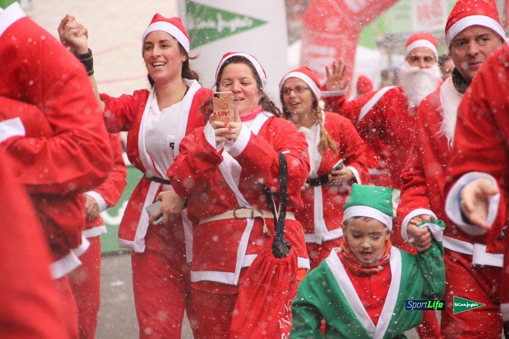 Galería de la Carrera de Papá Noel, entraeda en meta desde el minuto 27 al 37