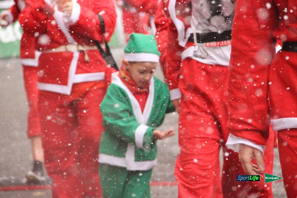 Galería de la Carrera de Papá Noel, entraeda en meta desde el minuto 27 al 37