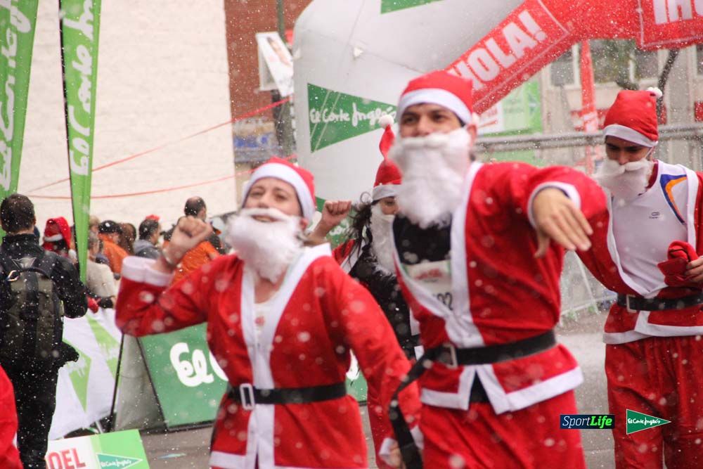Galería de la Carrera de Papá Noel, entraeda en meta desde el minuto 27 al 37
