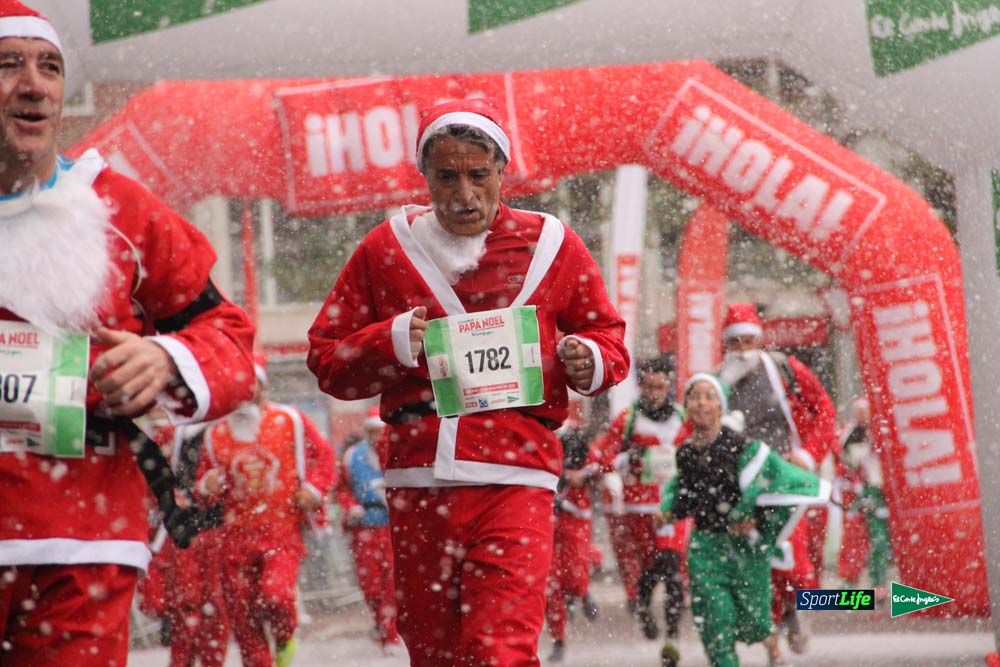 Galería de la Carrera de Papá Noel, entraeda en meta desde el minuto 27 al 37