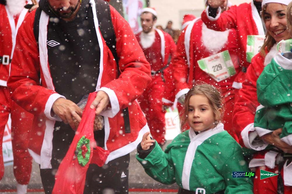 Galería de la Carrera de Papá Noel, entraeda en meta desde el minuto 27 al 37