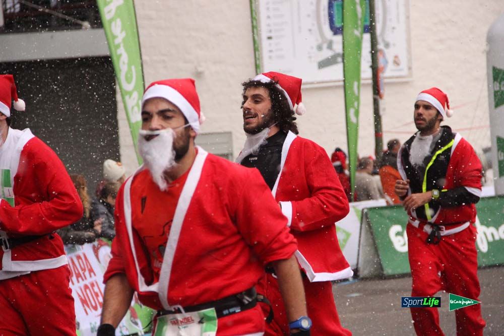 Galería de la Carrera de Papá Noel, entraeda en meta desde el minuto 27 al 37