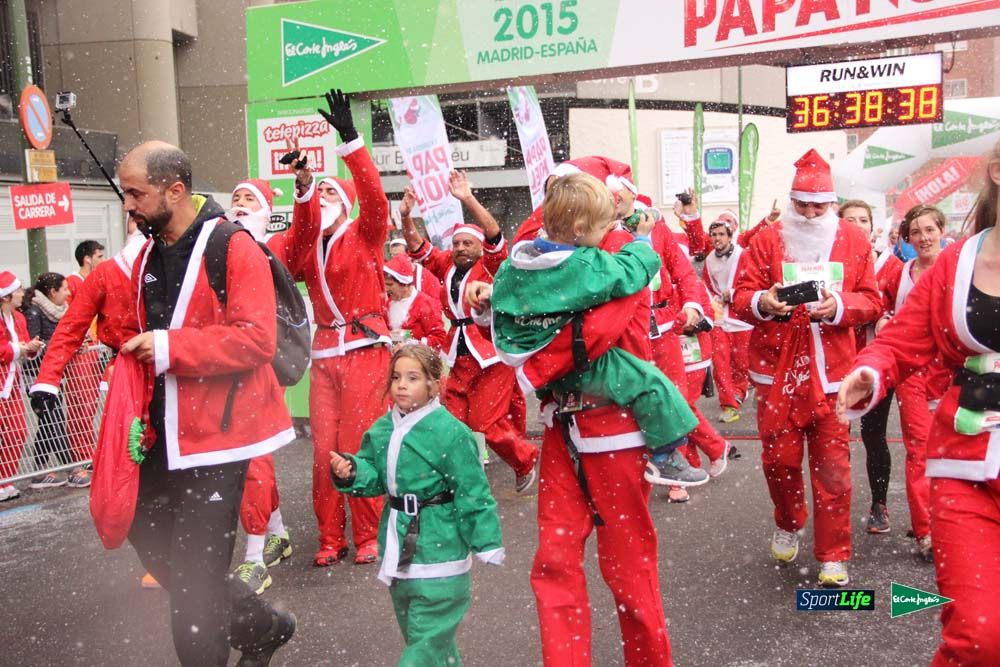 Galería de la Carrera de Papá Noel, entraeda en meta desde el minuto 27 al 37