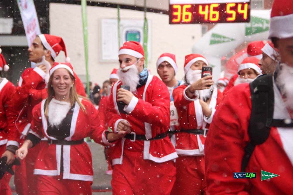 Galería de la Carrera de Papá Noel, entraeda en meta desde el minuto 27 al 37