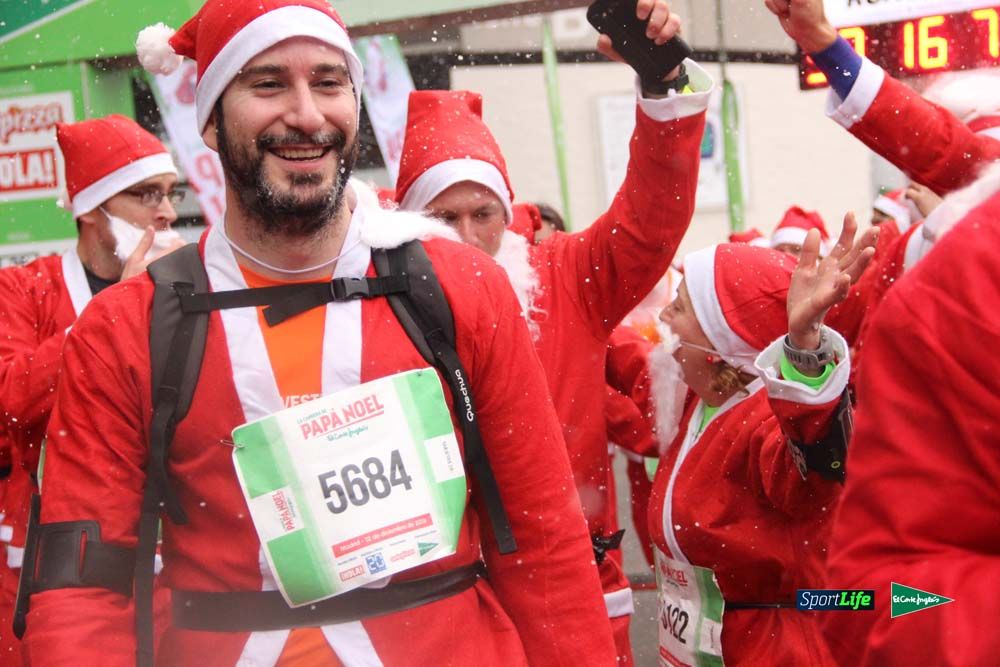 Galería de la Carrera de Papá Noel, entraeda en meta desde el minuto 27 al 37