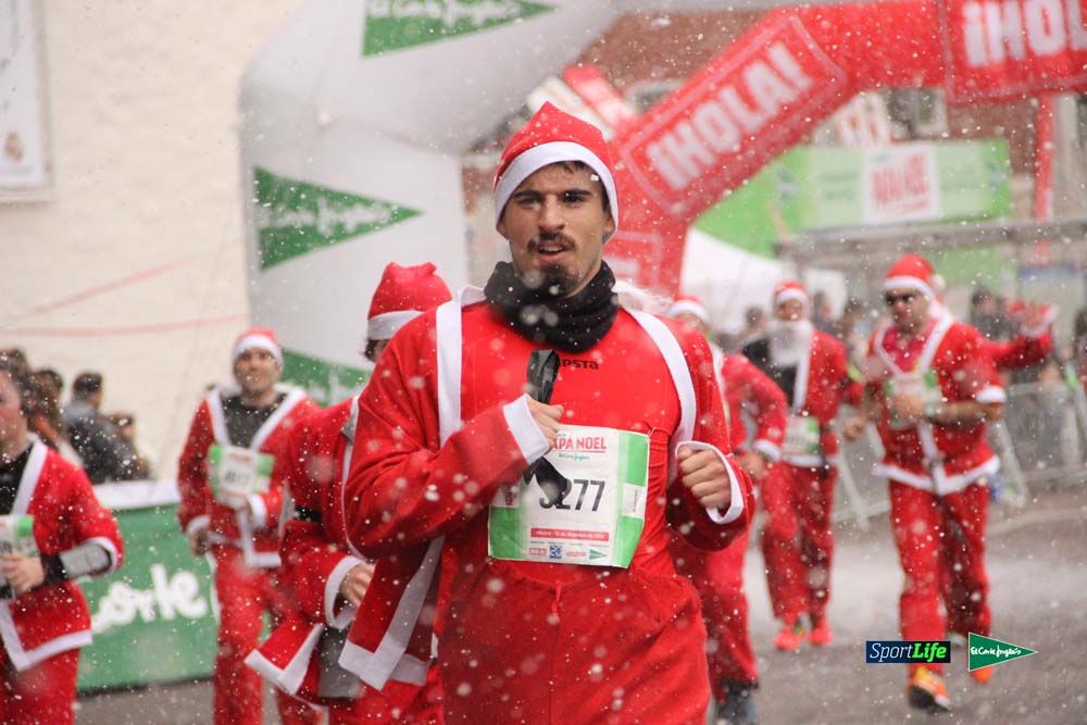 Galería de la Carrera de Papá Noel, entraeda en meta desde el minuto 27 al 37
