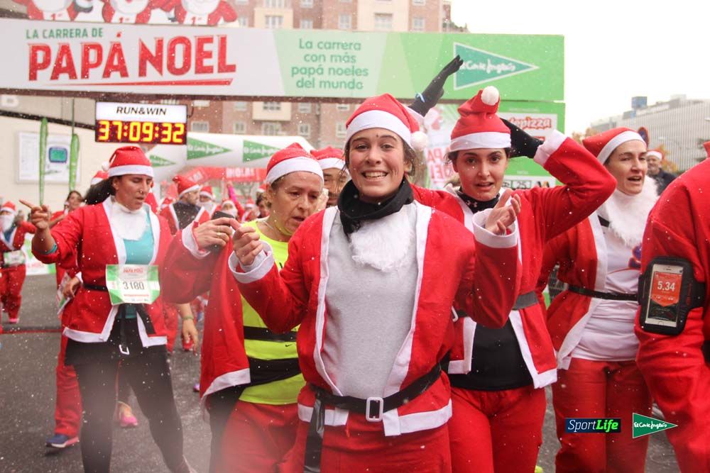 Galería de la Carrera de Papá Noel, entraeda en meta desde el minuto 27 al 37