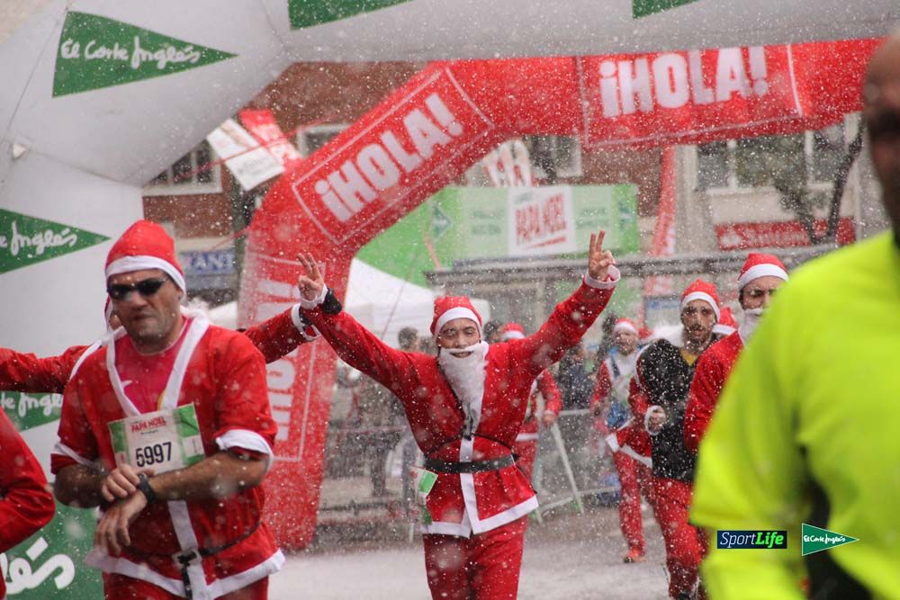 Galería de la Carrera de Papá Noel, entraeda en meta desde el minuto 27 al 37