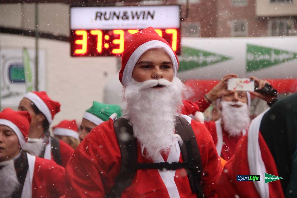 Galería de la Carrera de Papá Noel, entraeda en meta desde el minuto 27 al 37