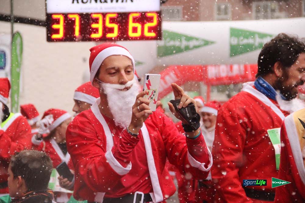Galería de la Carrera de Papá Noel, entraeda en meta desde el minuto 27 al 37