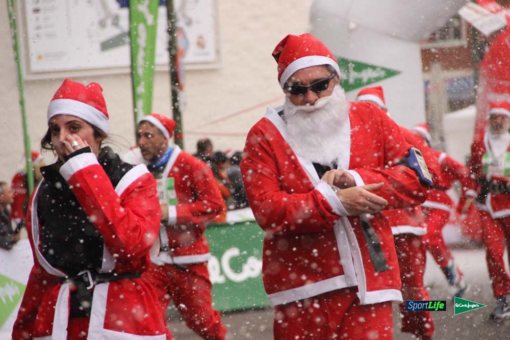 Galería de la Carrera de Papá Noel, entraeda en meta desde el minuto 27 al 37
