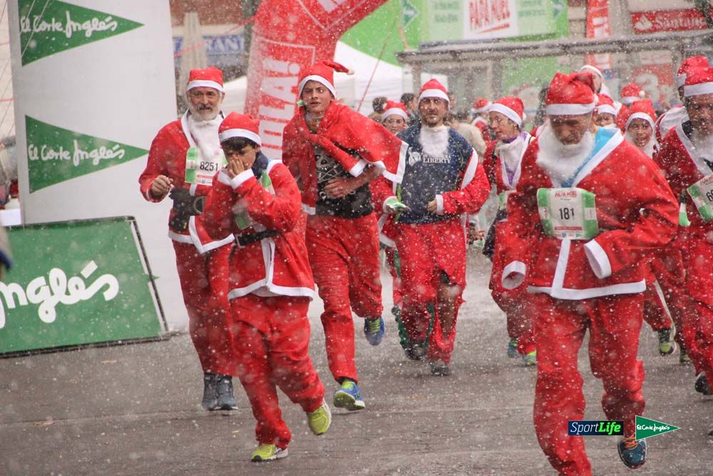 Galería de la Carrera de Papá Noel, entraeda en meta desde el minuto 27 al 37