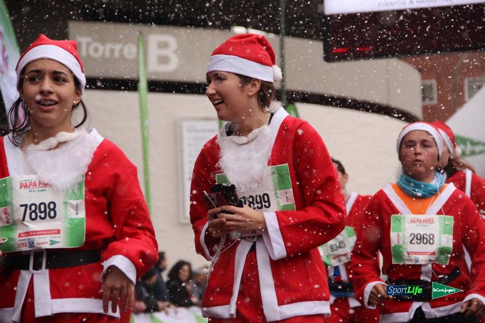 Galería de la Carrera de Papá Noel, entraeda en meta desde el minuto 27 al 37