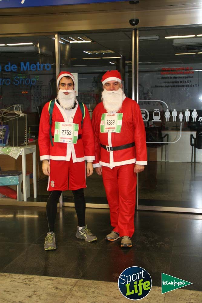 Carrera de Papá Noel, ambiente en el metro