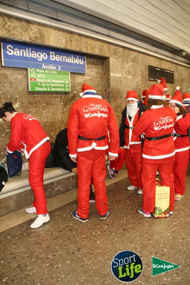 Carrera de Papá Noel, ambiente en el metro