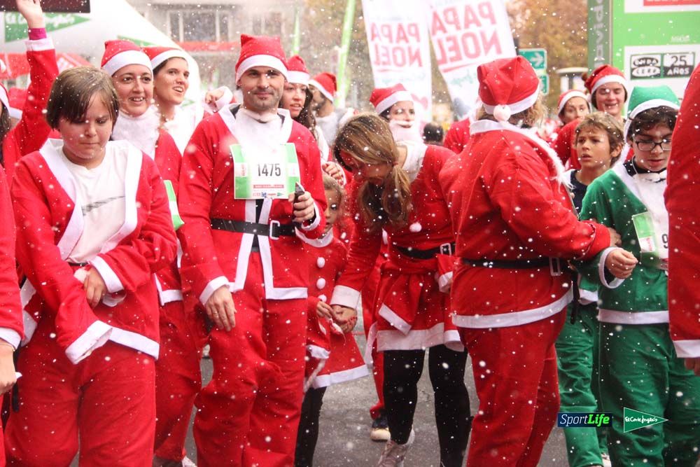 Carrera de Papá Noel, entrada en meta minuto 50 al 56