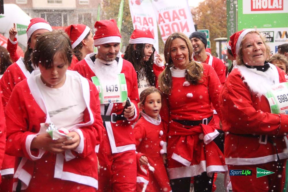 Carrera de Papá Noel, entrada en meta minuto 50 al 56