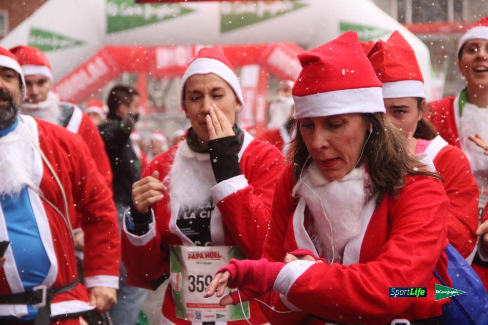 Carrera de Papá Noel, entrada en meta minuto 50 al 56