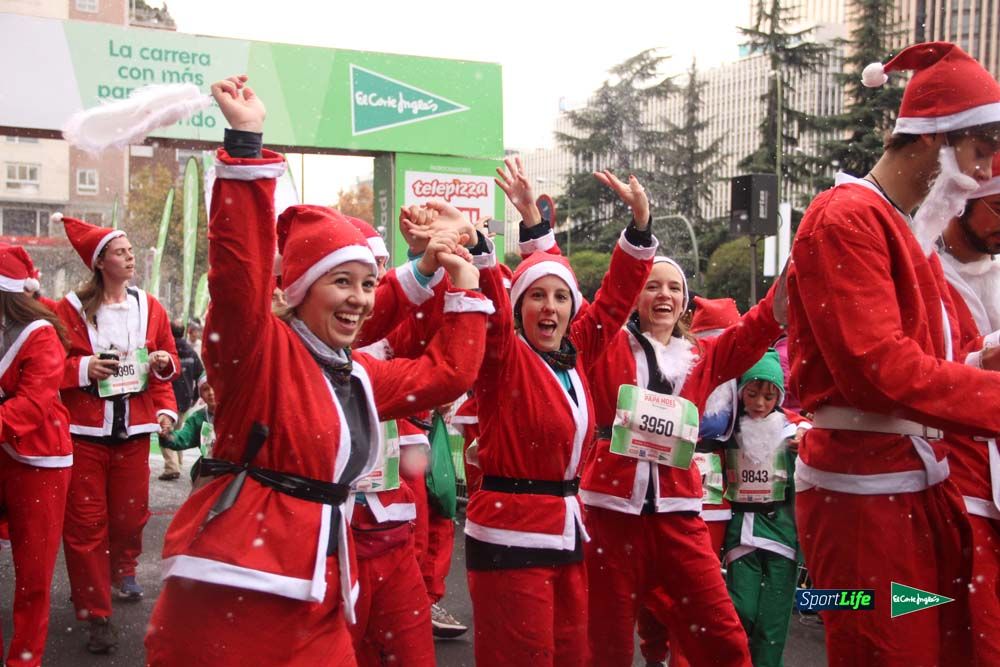 Carrera de Papá Noel, entrada en meta minuto 50 al 56