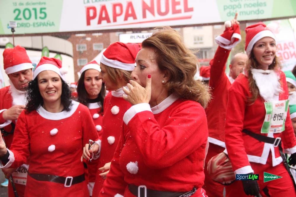 Carrera de Papá Noel, entrada en meta minuto 50 al 56