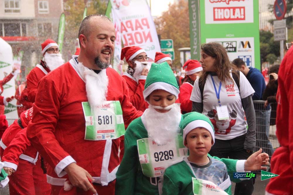 Carrera de Papá Noel, entrada en meta minuto 50 al 56