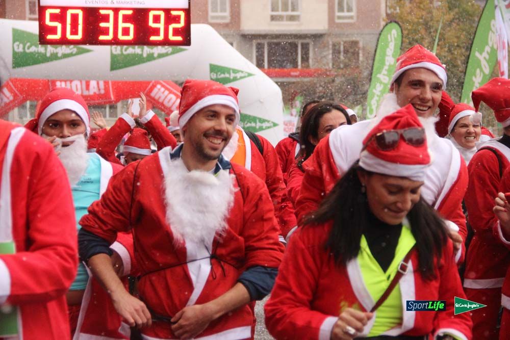 Carrera de Papá Noel, entrada en meta minuto 50 al 56