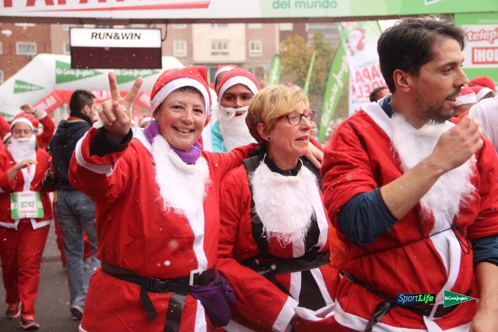 Carrera de Papá Noel, entrada en meta minuto 50 al 56