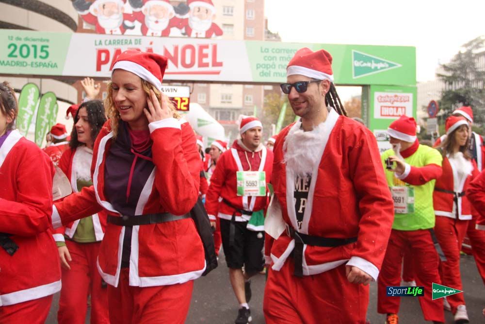 Carrera de Papá Noel, entrada en meta minuto 50 al 56