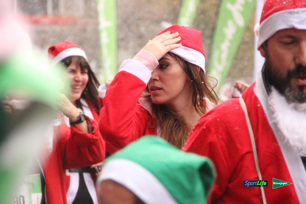 Carrera de Papá Noel, entrada en meta minuto 50 al 56