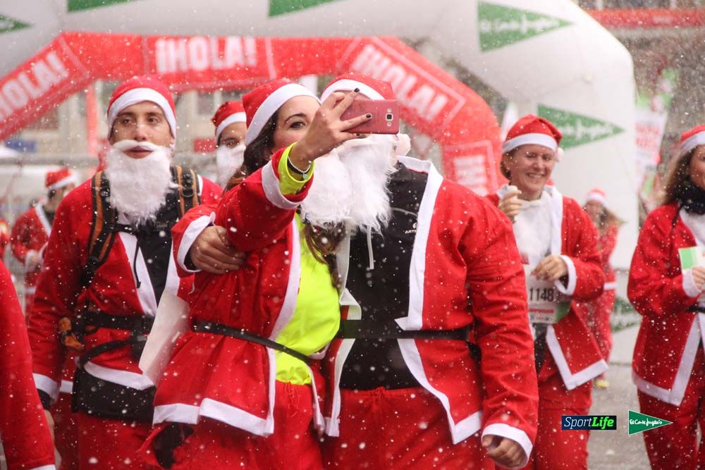 Carrera de Papá Noel, entrada en meta minuto 50 al 56