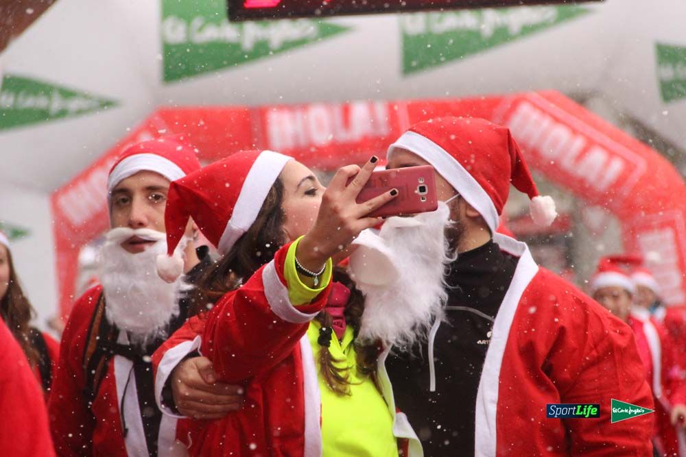 Carrera de Papá Noel, entrada en meta minuto 50 al 56
