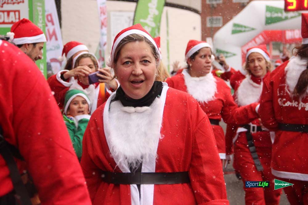Carrera de Papá Noel, entrada en meta minuto 50 al 56