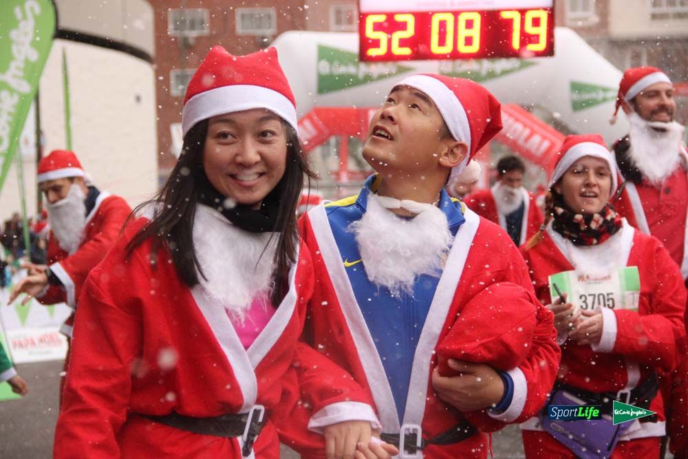 Carrera de Papá Noel, entrada en meta minuto 50 al 56