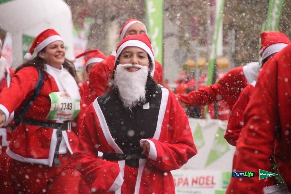 Carrera de Papá Noel, entrada en meta minuto 50 al 56