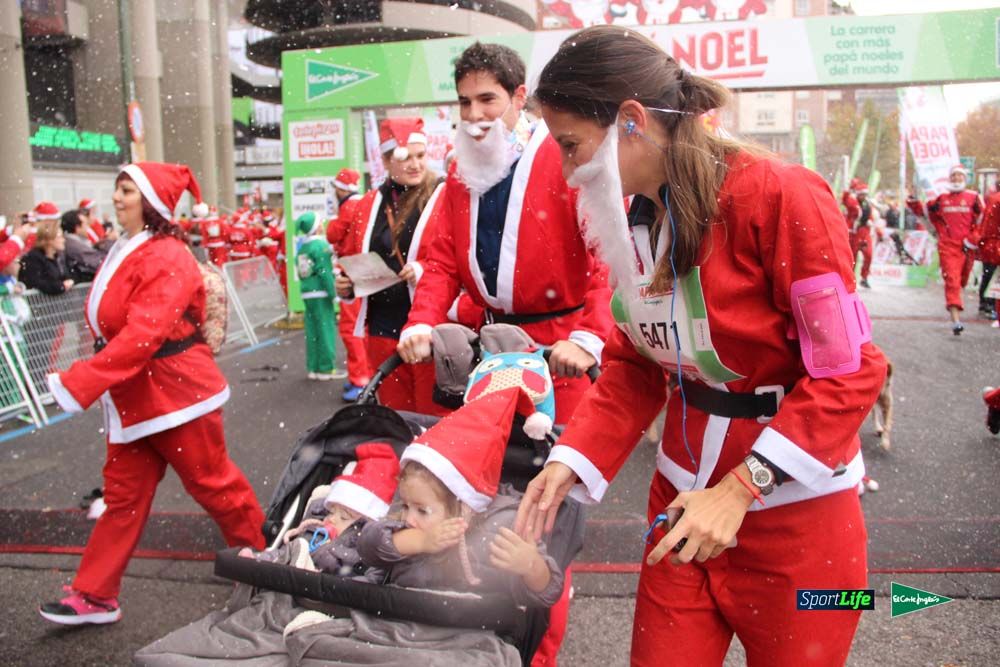 Carrera de Papá Noel, entrada en meta minuto 50 al 56