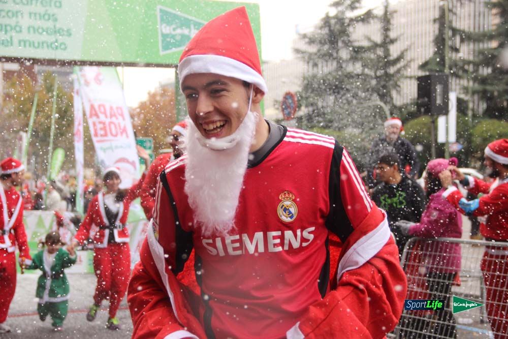 Carrera de Papá Noel, entrada en meta minuto 50 al 56