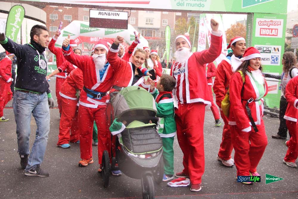 Carrera de Papá Noel, entrada en meta minuto 50 al 56