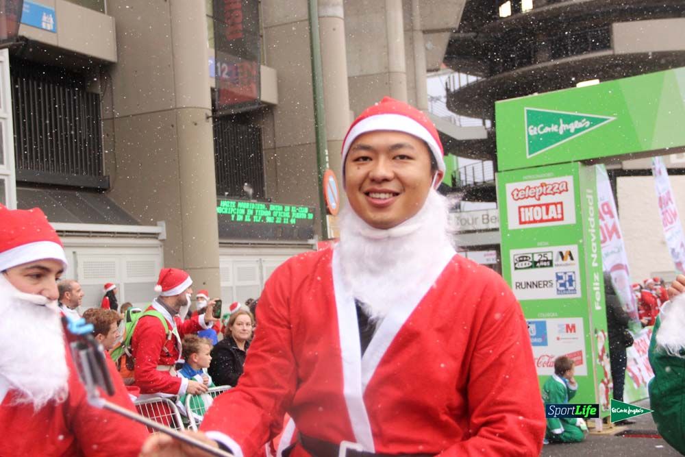 Carrera de Papá Noel, entrada en meta minuto 50 al 56