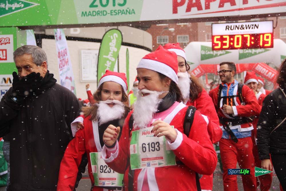 Carrera de Papá Noel, entrada en meta minuto 50 al 56