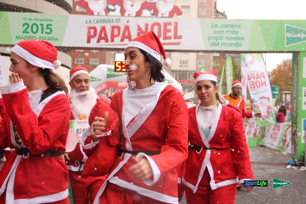 Carrera de Papá Noel, entrada en meta minuto 50 al 56