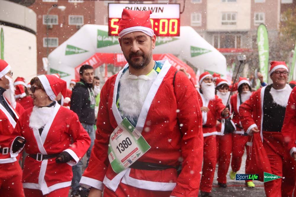 Carrera de Papá Noel, entrada en meta minuto 50 al 56