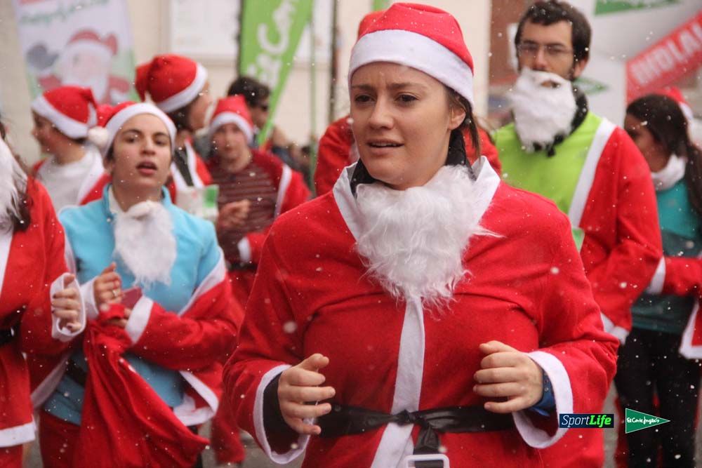 Carrera de Papá Noel, entrada en meta minuto 50 al 56